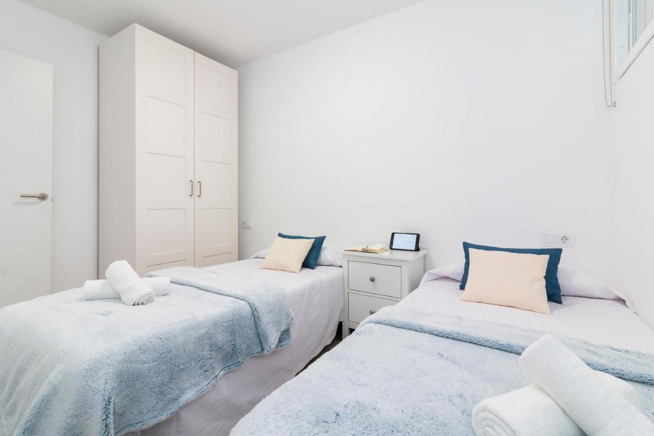 Homeforguest Modern And Recently Renovated Apartment In Arona Arona  Exterior photo