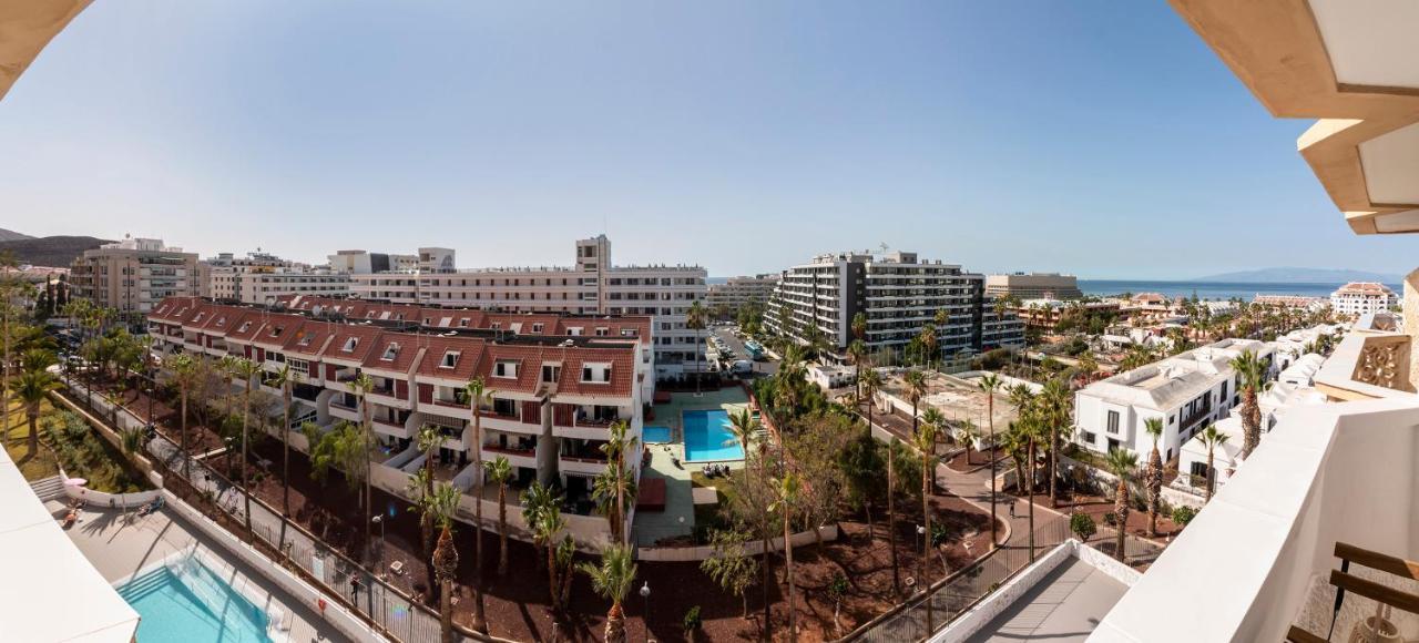 Homeforguest Modern And Recently Renovated Apartment In Arona Arona  Exterior photo